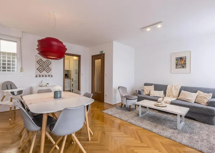 公寓 Summer Spot Centar *