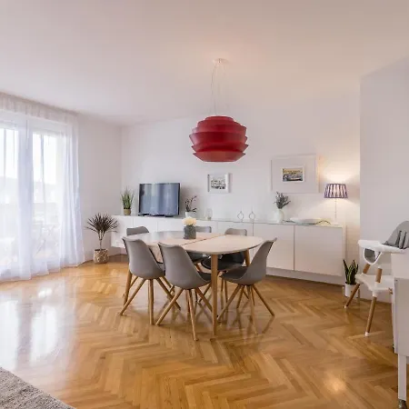 Summer Spot Centar 斯普利特